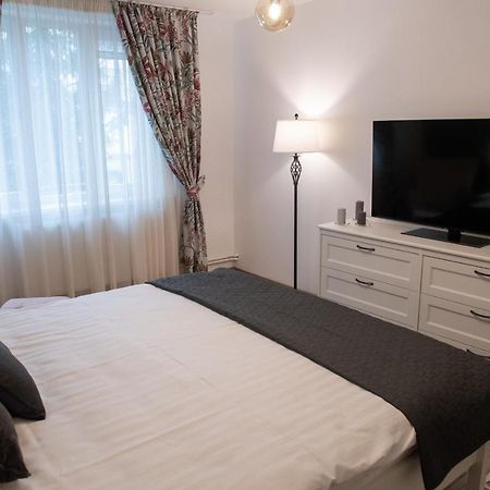 Urban Oasis Apartamento Piatra Neamţ Exterior foto
