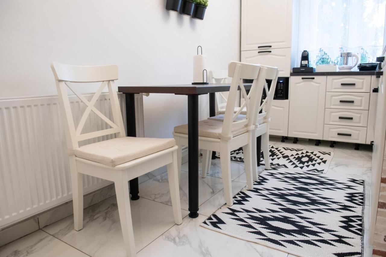 Urban Oasis Apartamento Piatra Neamţ Exterior foto